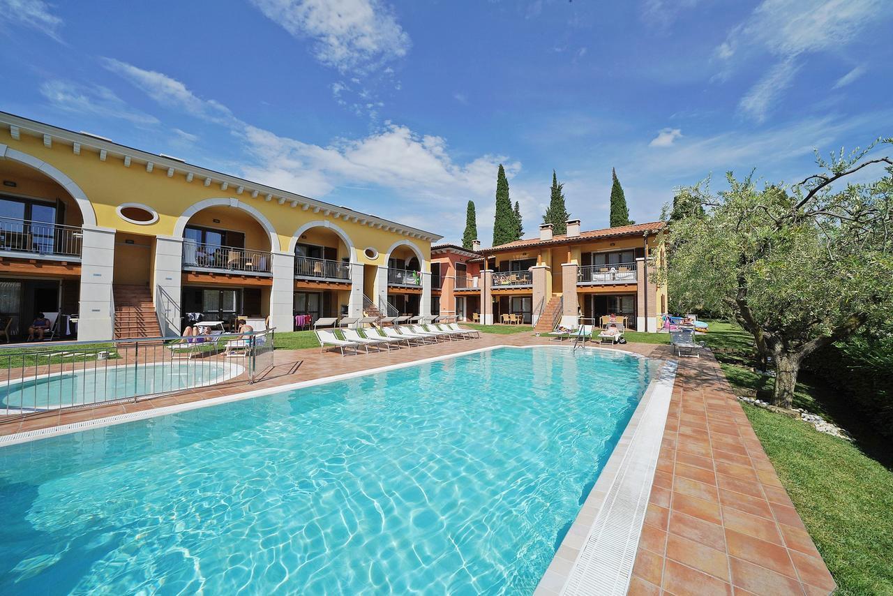 Appartamenti Corte Leonardo Garda  Exterior photo