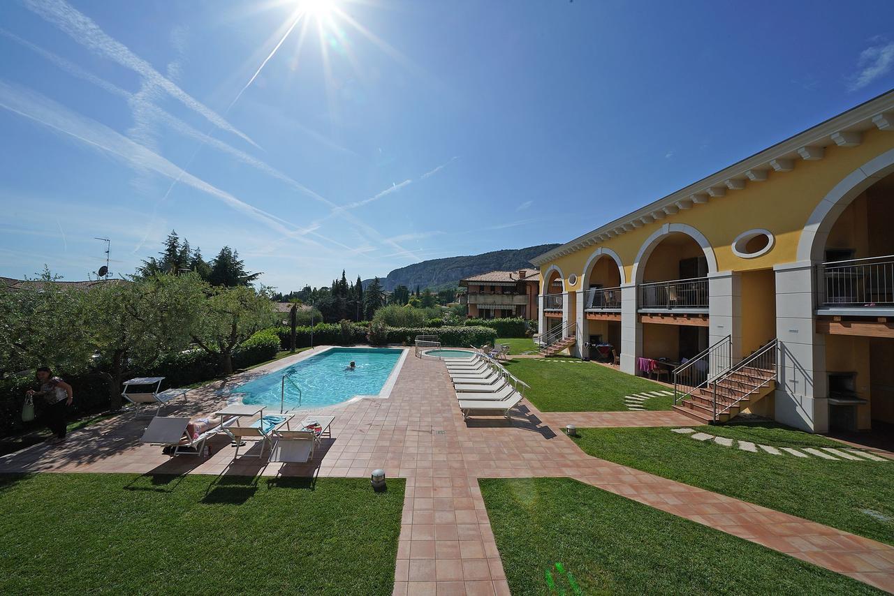Appartamenti Corte Leonardo Garda  Exterior photo